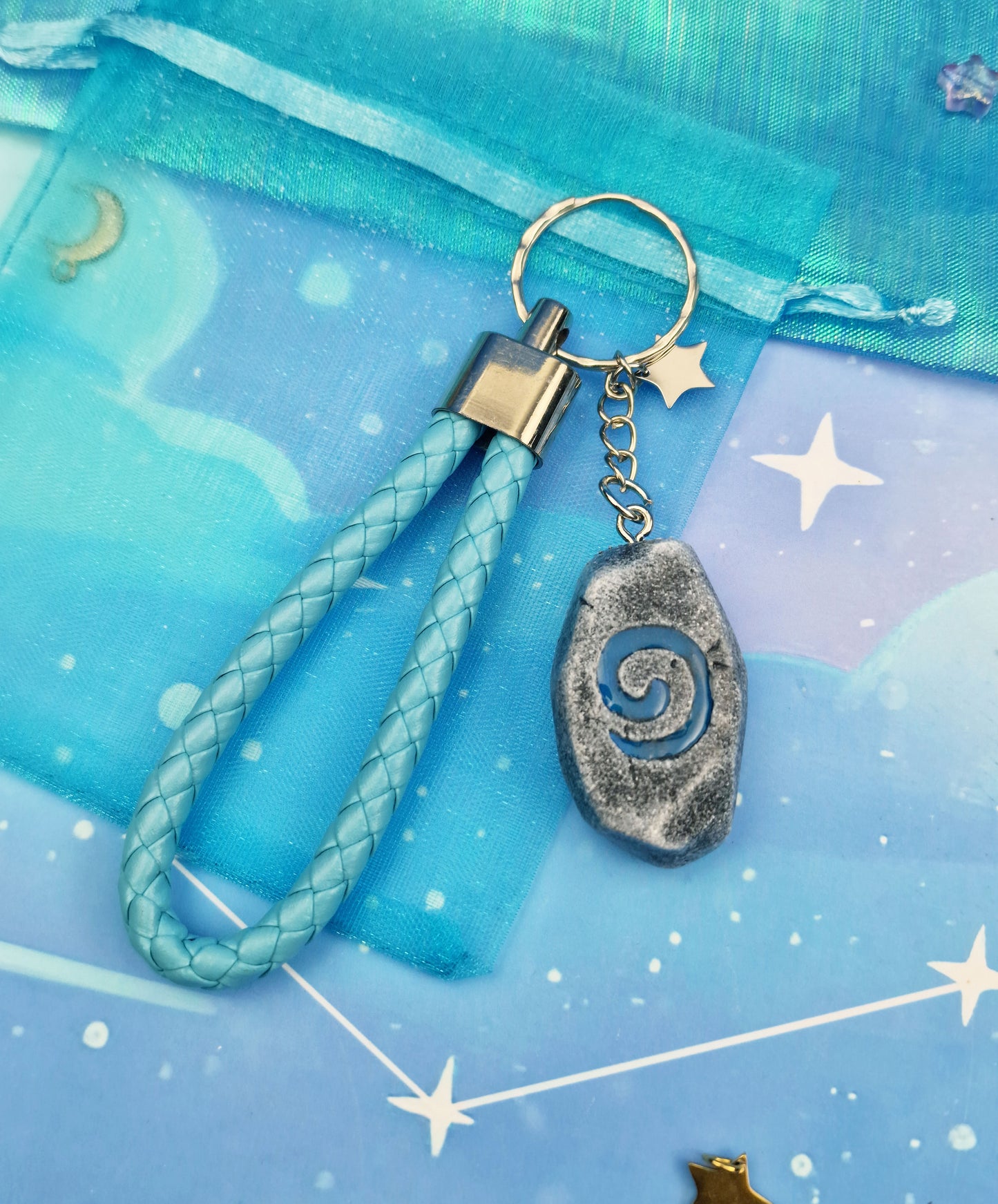 Hearthstone Glow Keyring: Warcraft Fantasy Gift