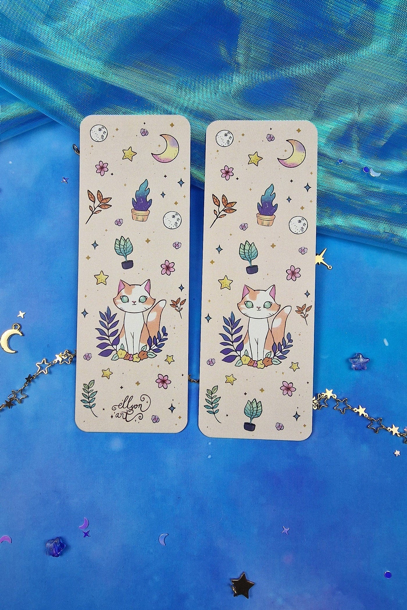 Dreamy Garden Cat Bookmark | Cute Cottagecore Aesthetic | Moon & Stars | Cozy Reading Gift | Beige Floral Design | Book Lover Accessory