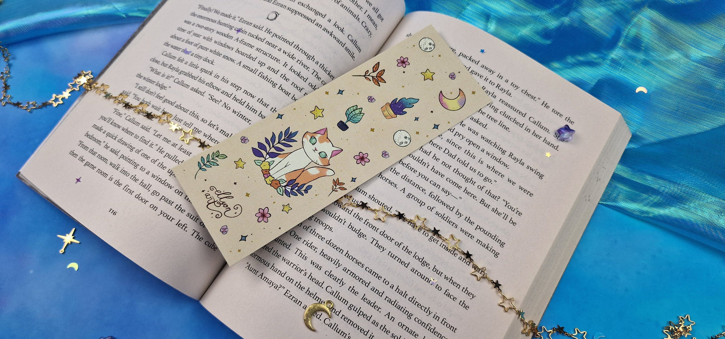 Dreamy Garden Cat Bookmark | Cute Cottagecore Aesthetic | Moon & Stars | Cozy Reading Gift | Beige Floral Design | Book Lover Accessory