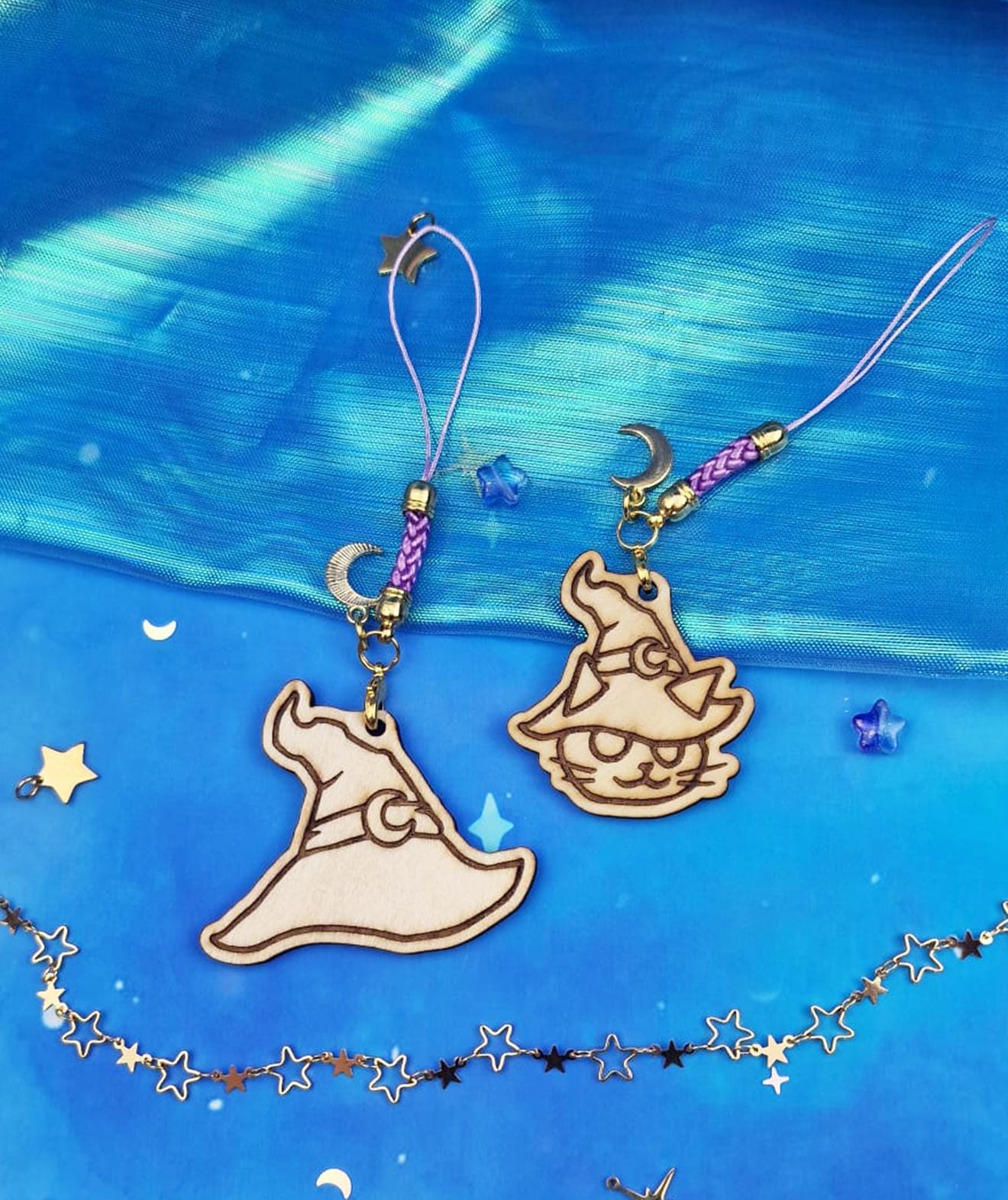 Witch Essentials | Spell Book | Magical Witch | Wooden Keyring | Hat | Cat | ellyonart | Halloween | Witch aesthetic | Engraved Keyring