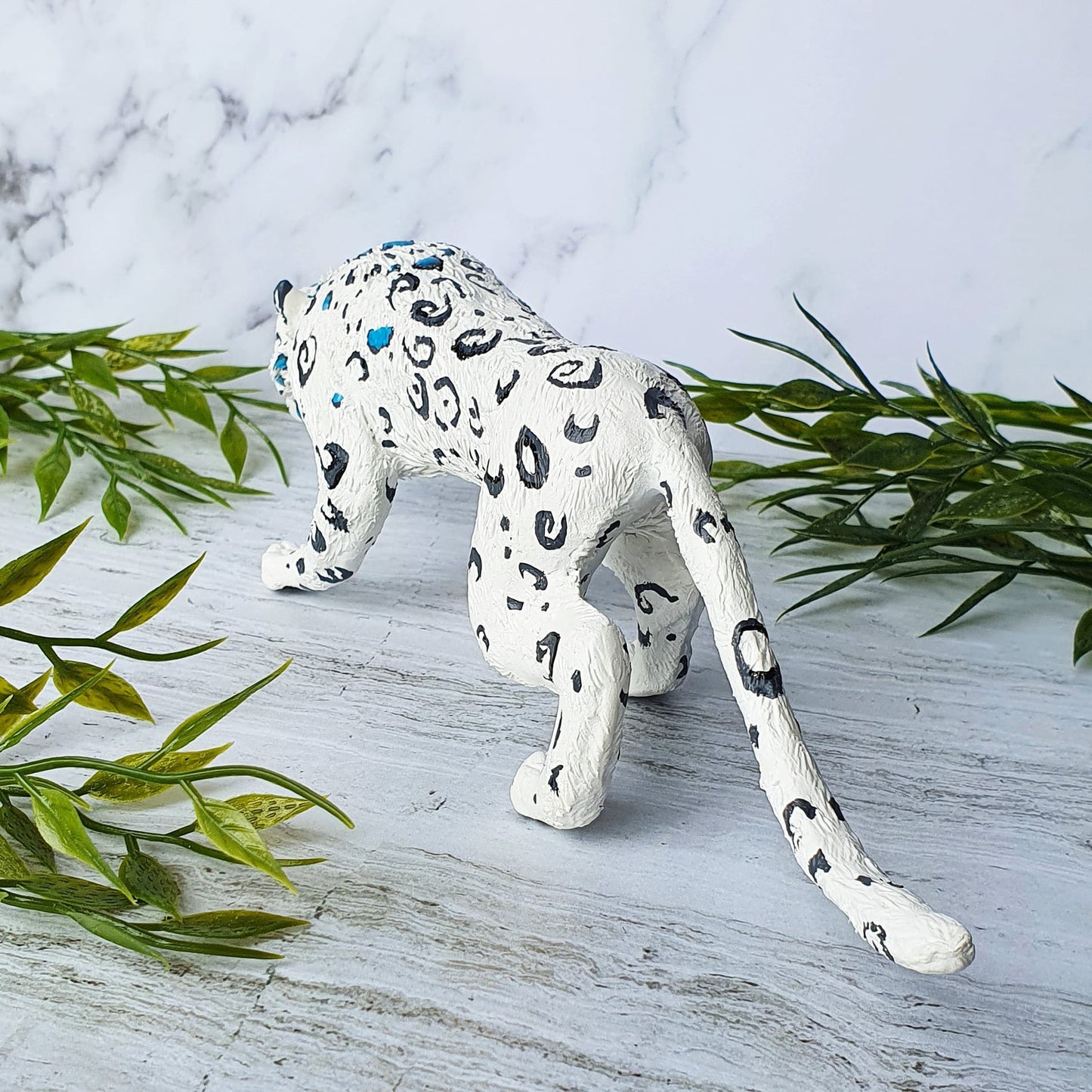 White Leopard | Snow Leopard | Spirit Animal | Cat | Fantasy | Magical | Game themed | Figure | Figurine | Sculpture | ellyonart